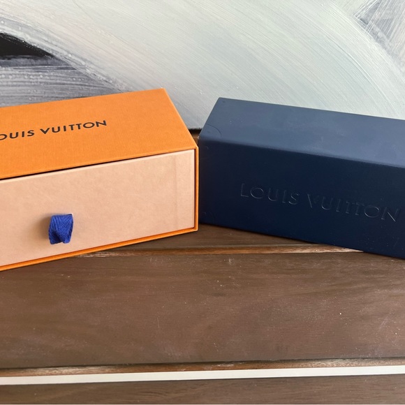 💯 authentic Louis Vuitton Aviators - Picture 8 of 13